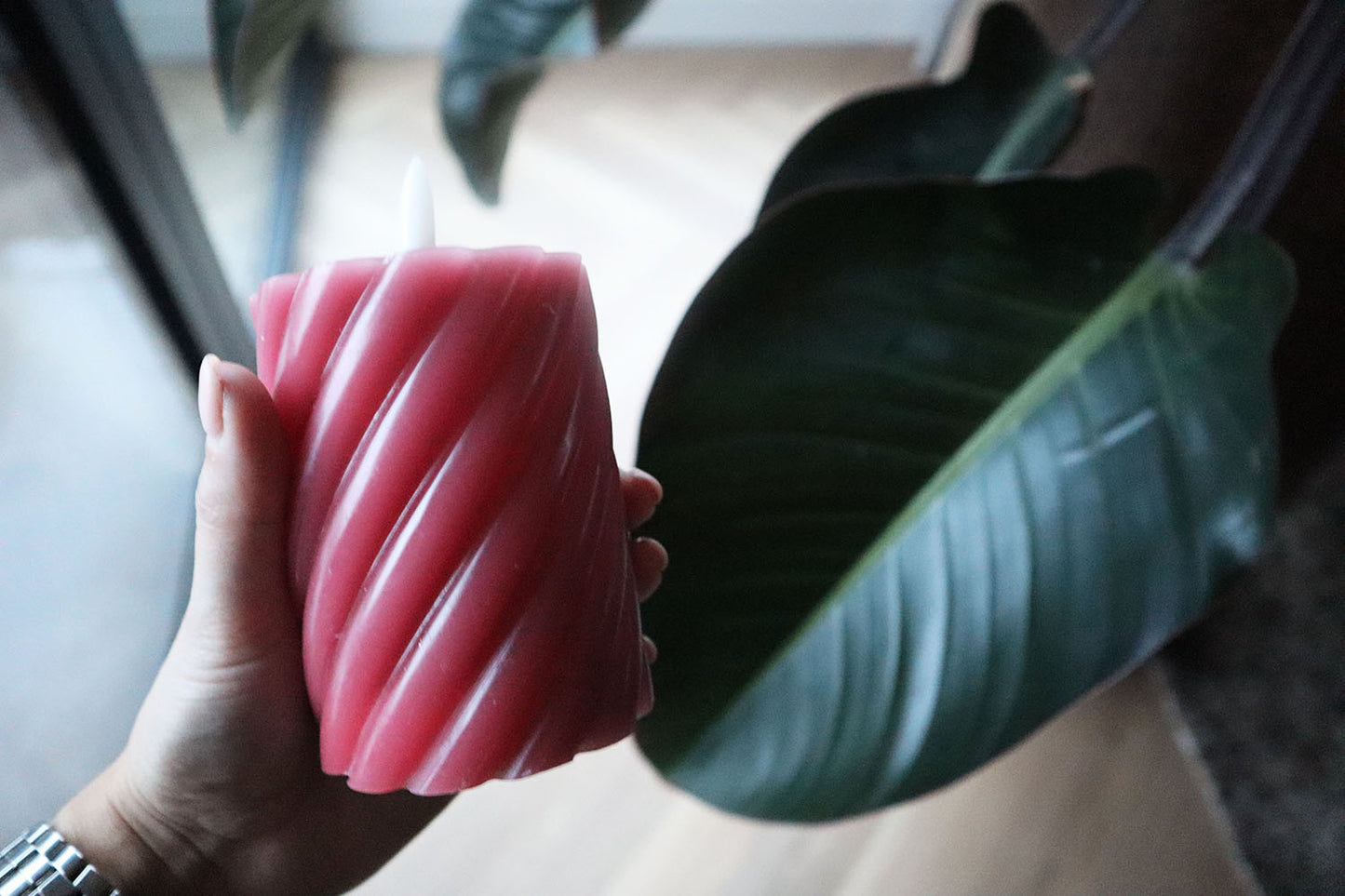 Swirl LED candle M | Pink